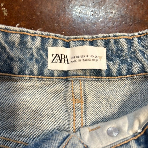 Zara Shorts - Picture 3 of 4